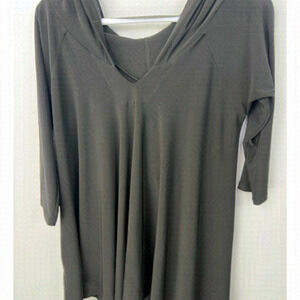 𝅺NWOT Joseph Ribkoff, Black Shirt, with Hood, Size 8